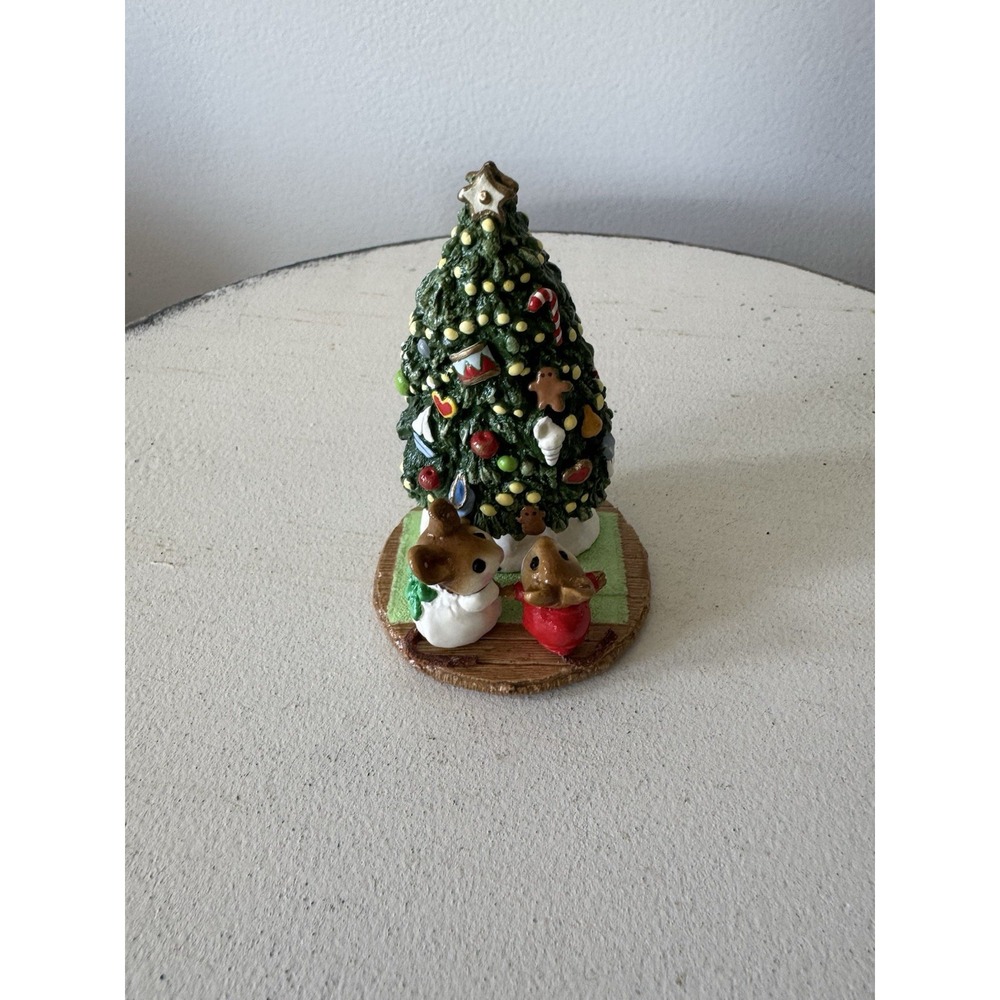 Wee Forest Folk Under The Chris-Mouse Tree (Christmas) M-123 Retired